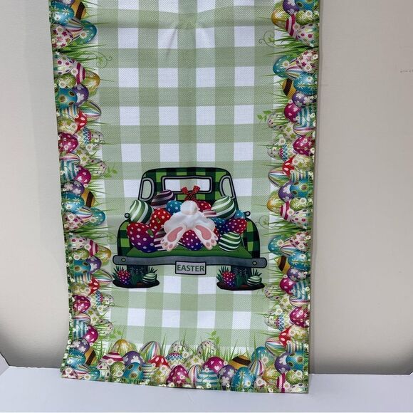 Easter Table Runner Vintage Farm Truck NWT - Picture 9 of 16
